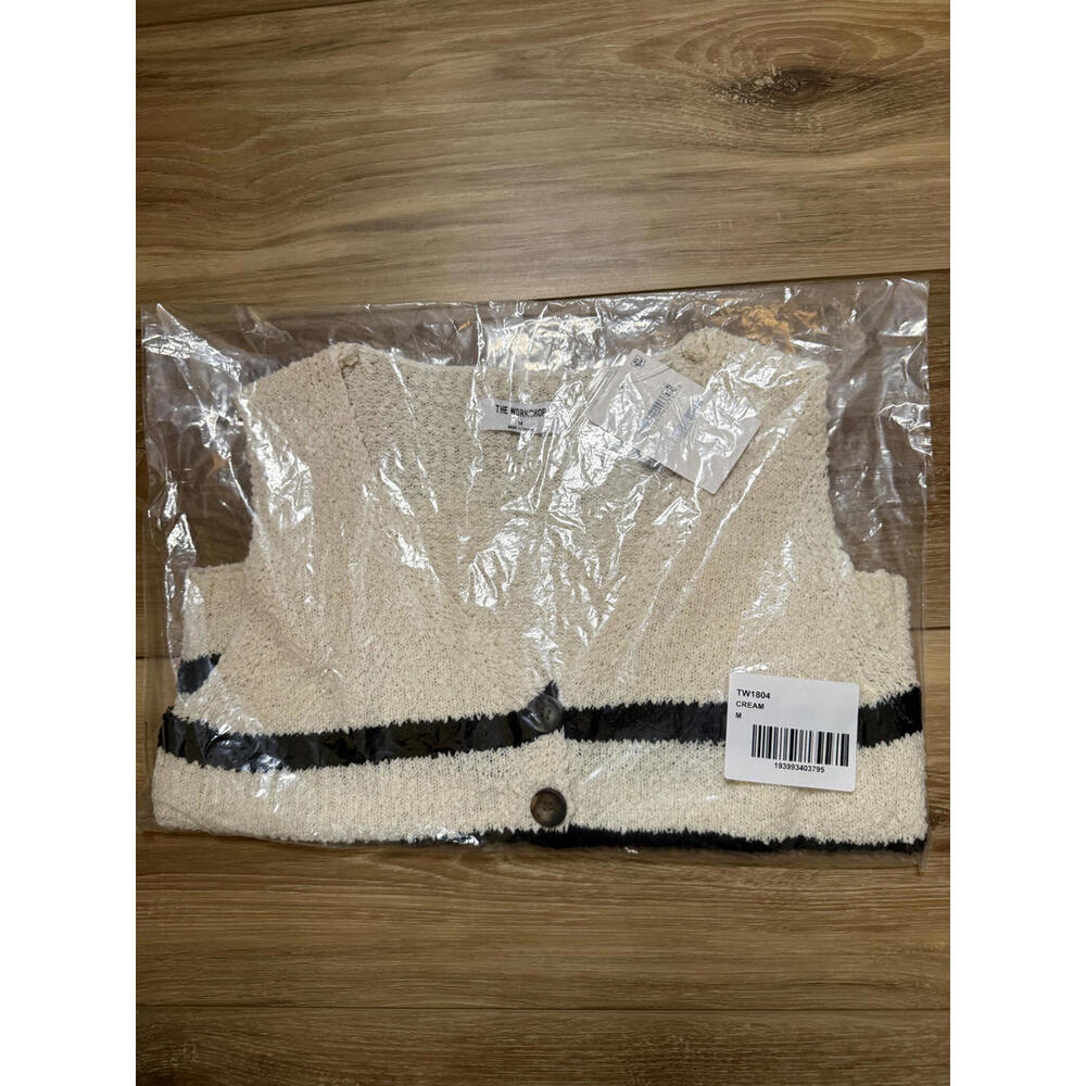 NWT! Blu Pepper Stripe Crop Sweater Vest in Cream Size Medium - Picture 2 of 7